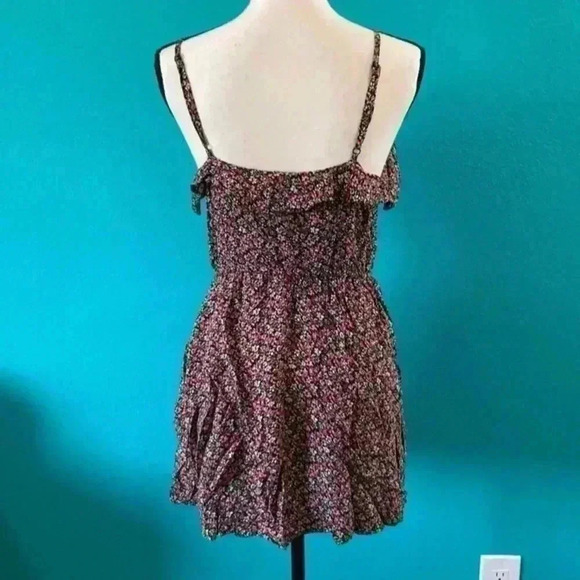 Divided by H&M floral pink mini dress in size 8 - Picture 3 of 4